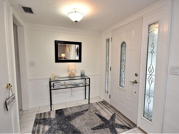 3rd image of 12609 Woodbine Dr