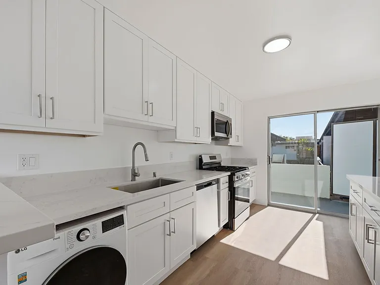 TALA Local at 1301 Havenhurst — Photo 30