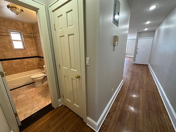 5th image of 45 Sherwood Ave APT A
