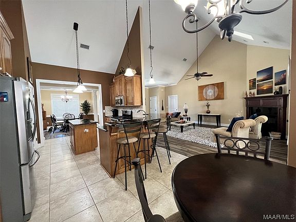 2nd image of 2524 Wyngate Dr
