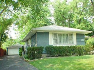 310 S Park St, Westmont, IL