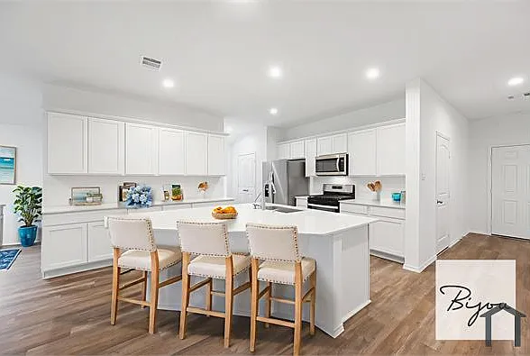 3085 Emerald Ocean Dr — Photo 11