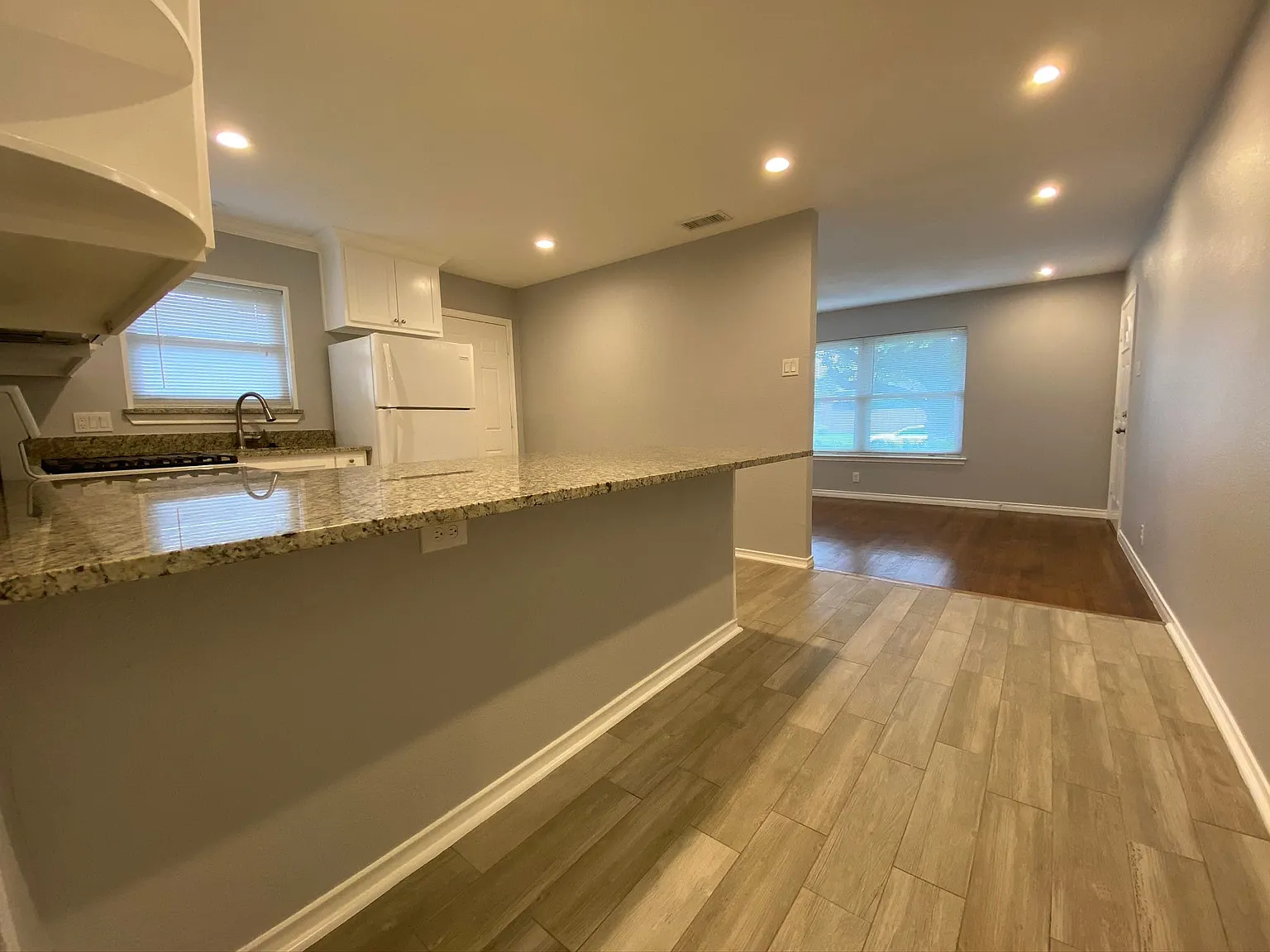 2 bed, 1.0 bath, 742 sqft, $1,950 — Photo 3