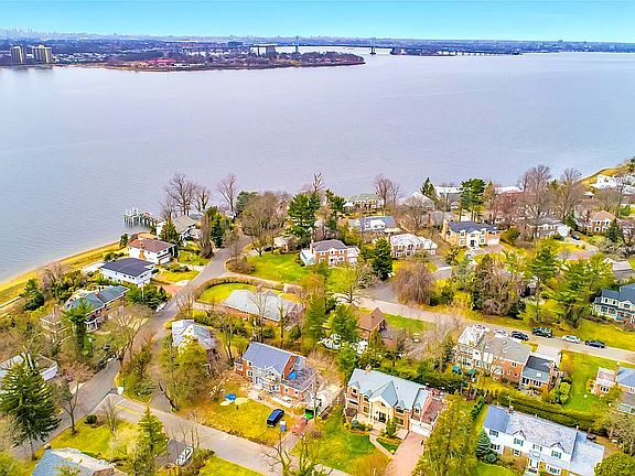 4th image of 41 Bayside Dr