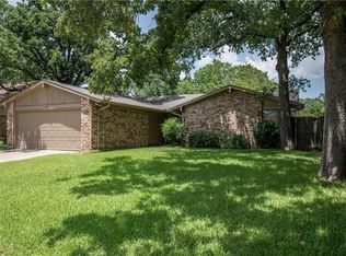 833 Auburn Dr, Lewisville, TX 75067