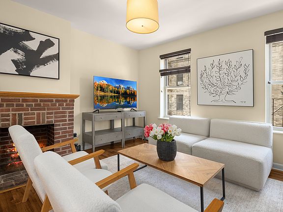 5th image of 241 W 4th St #Penthouse