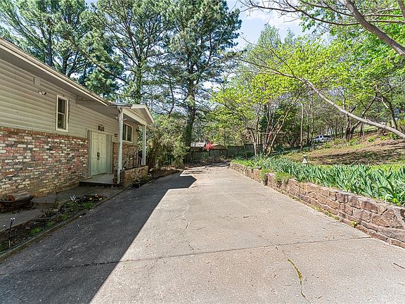 3rd image of 1130 E Shadowridge Dr