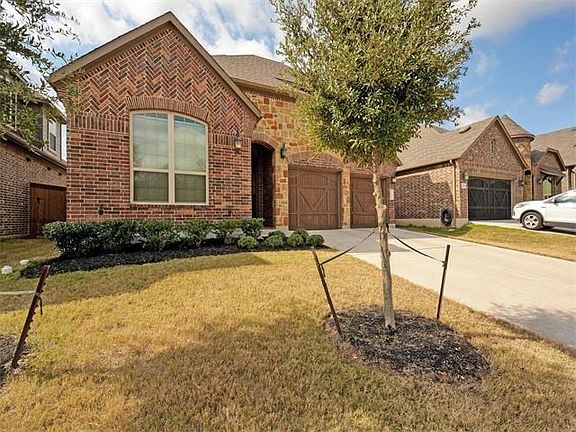 3rd image of 12821 Black Hills Dr