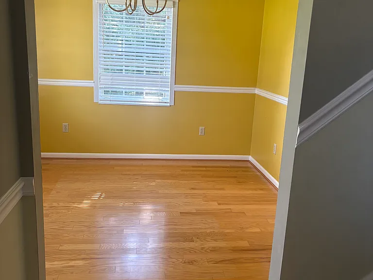 1317 Lancaster St — Photo 12