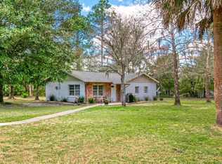 313 4th St, Satsuma, FL 32189