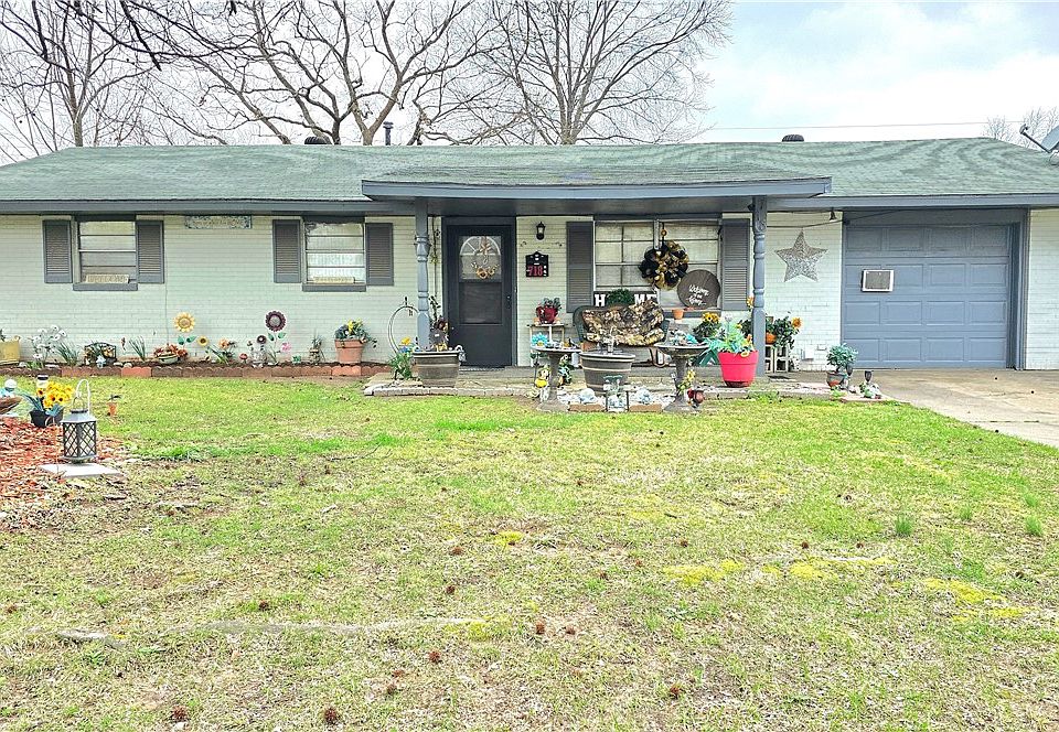 1st image of 718 Morrison Pl