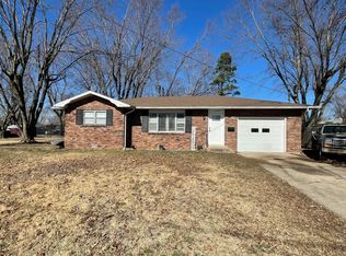328 E Alice St, Mount Vernon, MO 65712