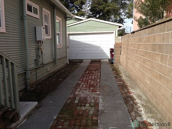 5th image of 2537 64th Ave