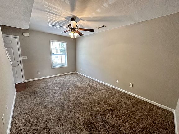4th image of 855 Tracy Ln APT 2C