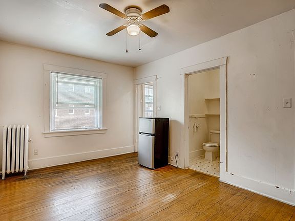 5th image of 1329 N Grant St #G19