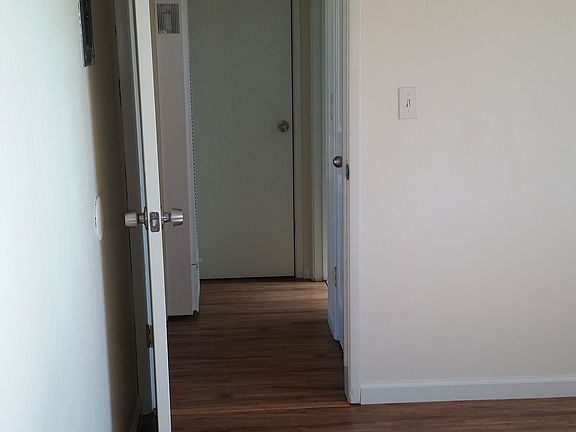 3rd image of 239 Montclair Ave APT 8