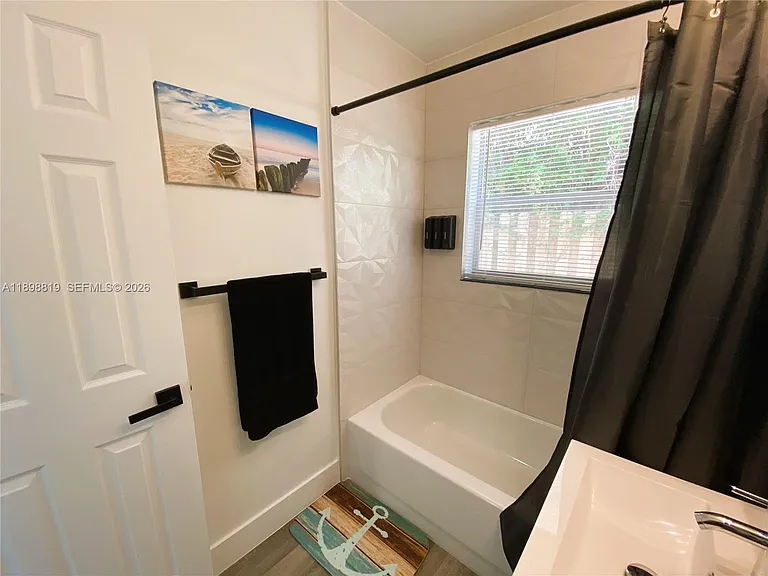 3208 Canal Dr #4 — Photo 11