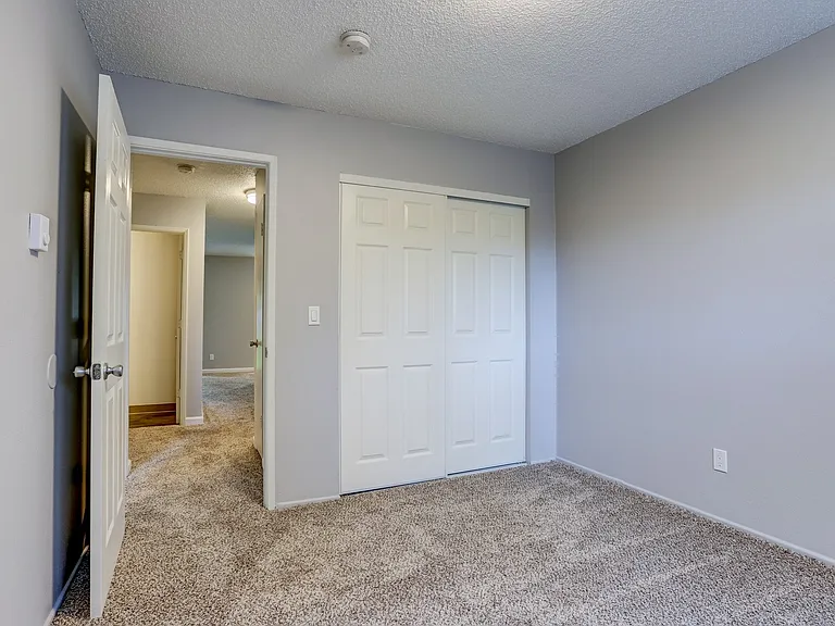 Awesome location near Salish Ponds City Park. — Photo 40