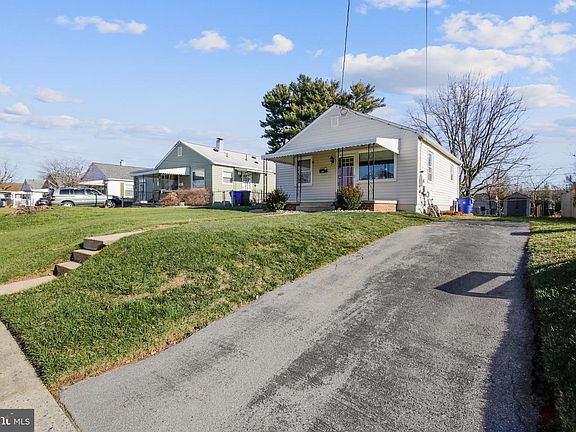 4th image of 324 Redwood Ave