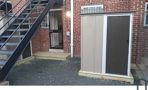 3rd image of 606 19th St NE APT 2