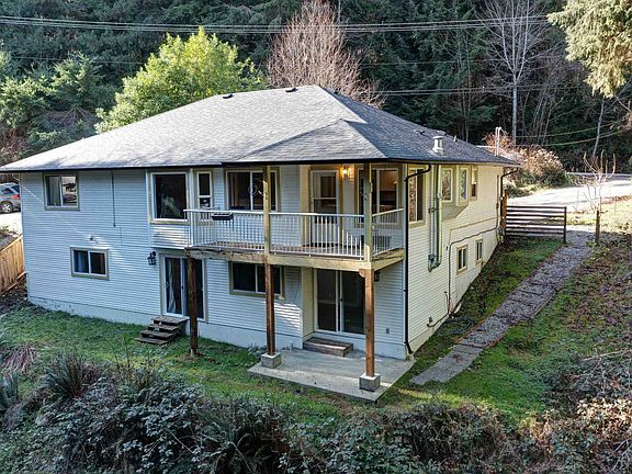 4th image of 7629 Redrooffs Rd