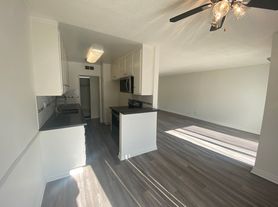 079 - 1306 N Columbus