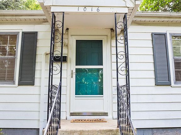 4th image of 1016 Lindsay St