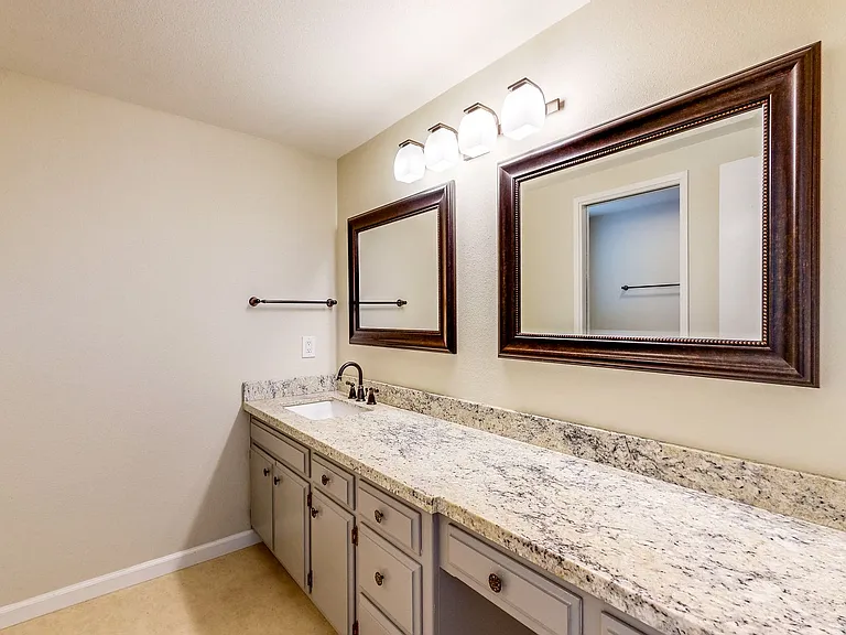 2146 Rivera Dr — Photo 49