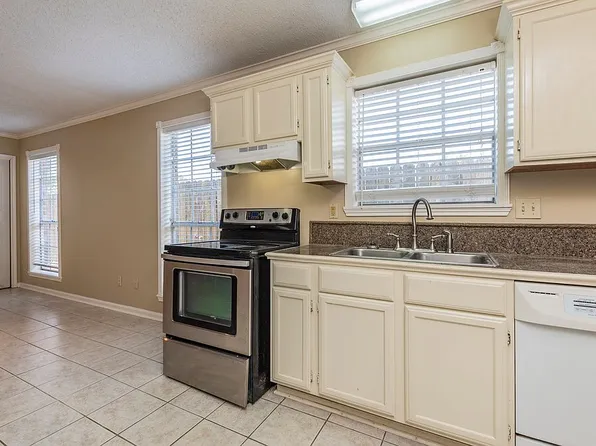 311 Rue Louis Xiv, Lafayette, LA 70508