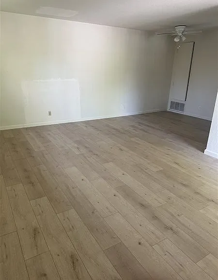 1925 Donner Ave #4 — Photo 6