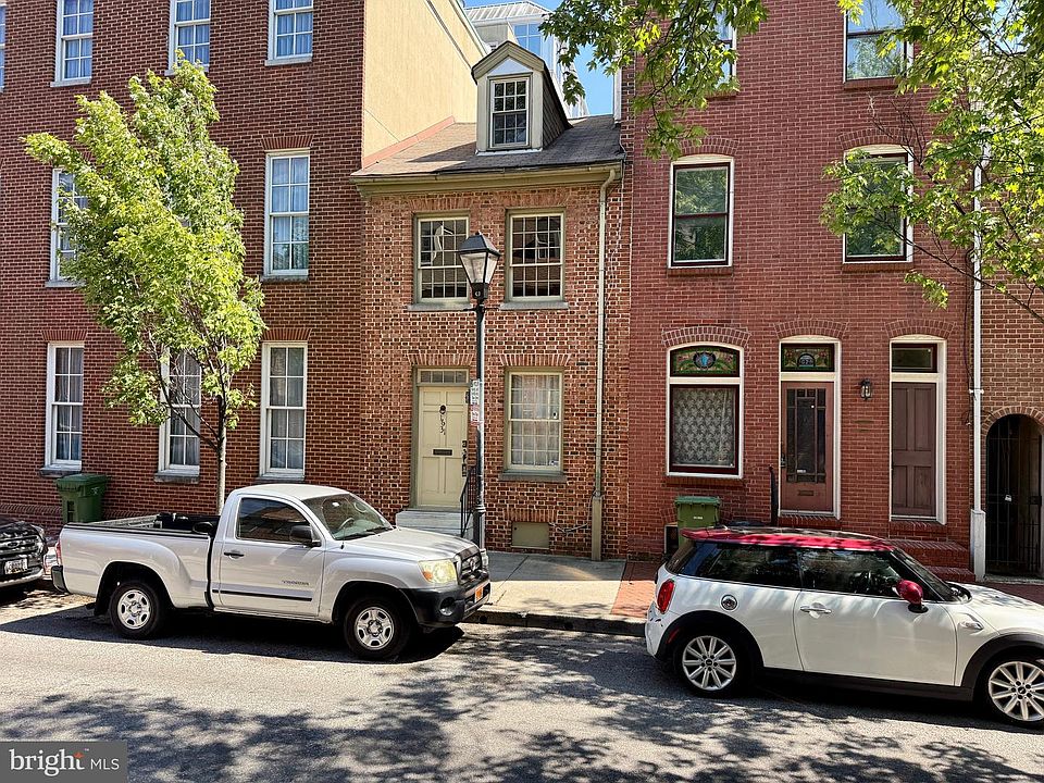 1st image of 1631 Shakespeare St