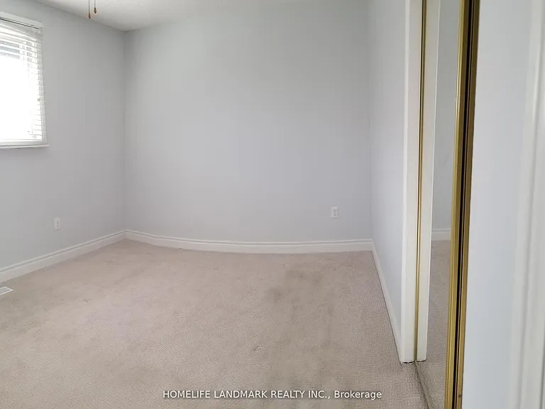 33 Elora Dr — Photo 11