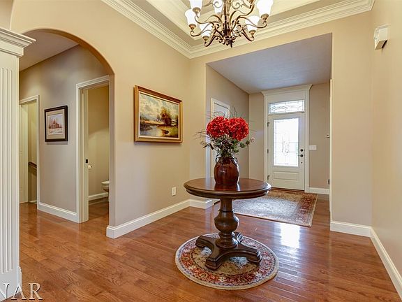 3rd image of 24 Crooked Creek Ct