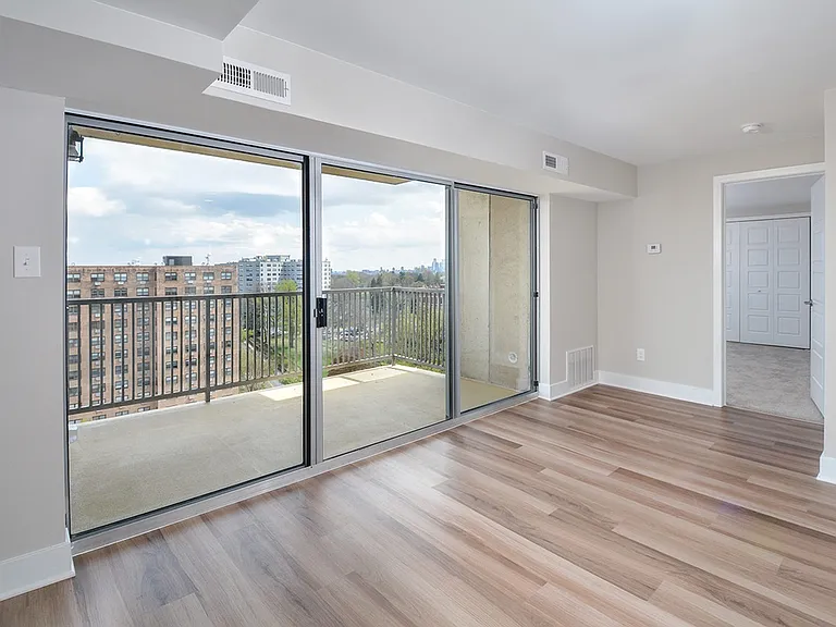 Penthouse Unit 1508