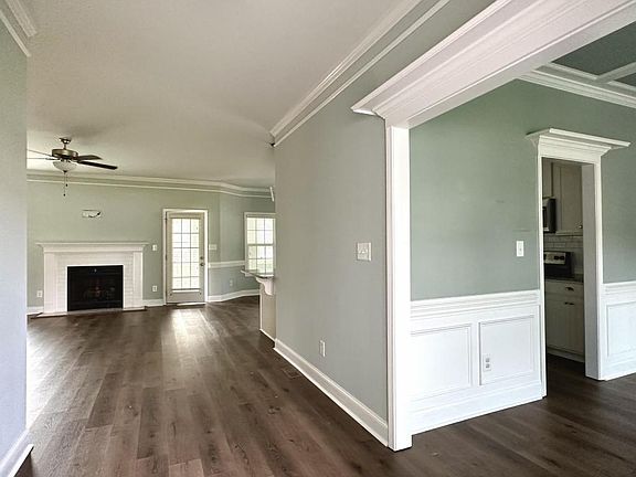 2nd image of 2809 Sand Trap Ln