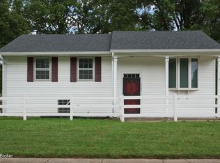 5009 Red Fern Rd, Louisville, KY 40218