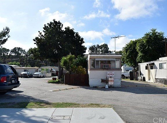 3rd image of 1925 Crenshaw Blvd Spc 29