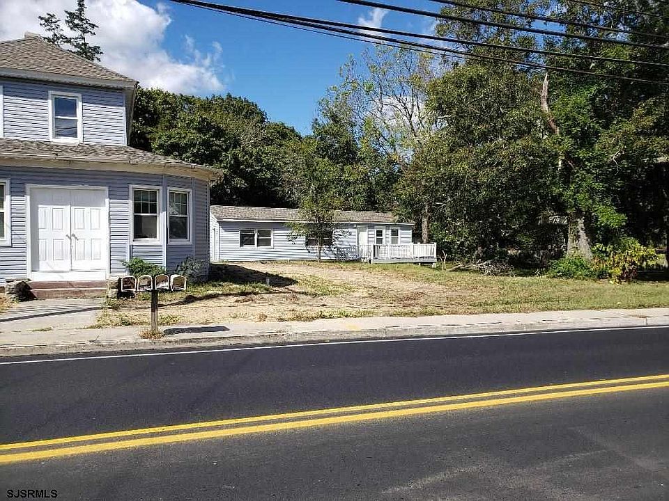 2nd image of 1119 S New Rd