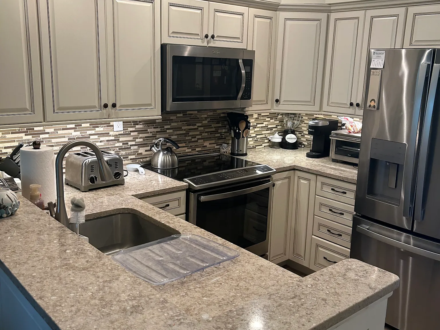 2 bed, 1045 sqft, $2,200 — Photo 2