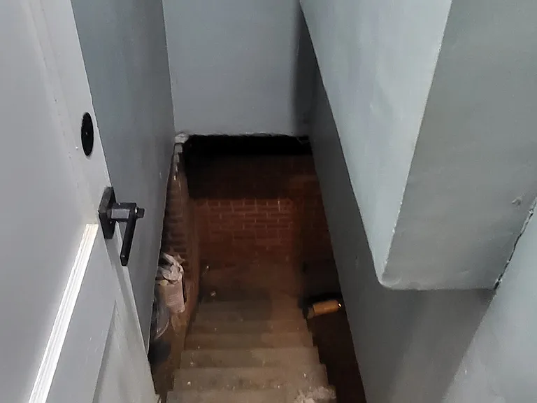 289 Marion Ave — Photo 9