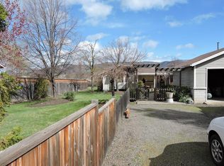 1611 Talent Ave, Talent, OR 97540