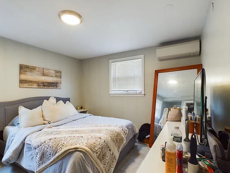 3 Sagamore Ave #1R — Photo 8