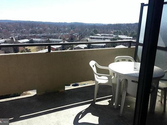 2nd image of 1800 Old Meadow Rd APT 1409