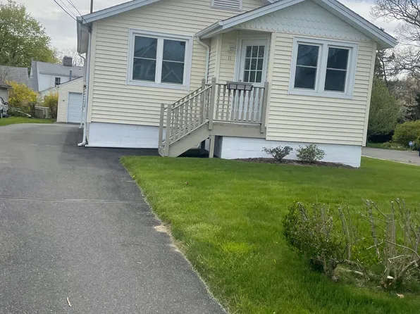 11 Edgewood Street, Danbury, CT 06810