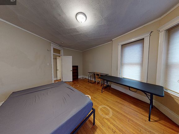 4th image of 52 Charlesgate E APT 159