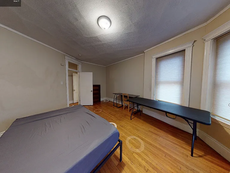 52 Charlesgate E — Photo 4