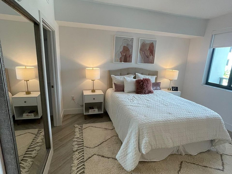 1st image of 13990 NE 140th St #256