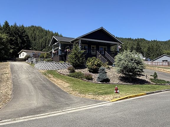 4th image of 250 Foxglove Way