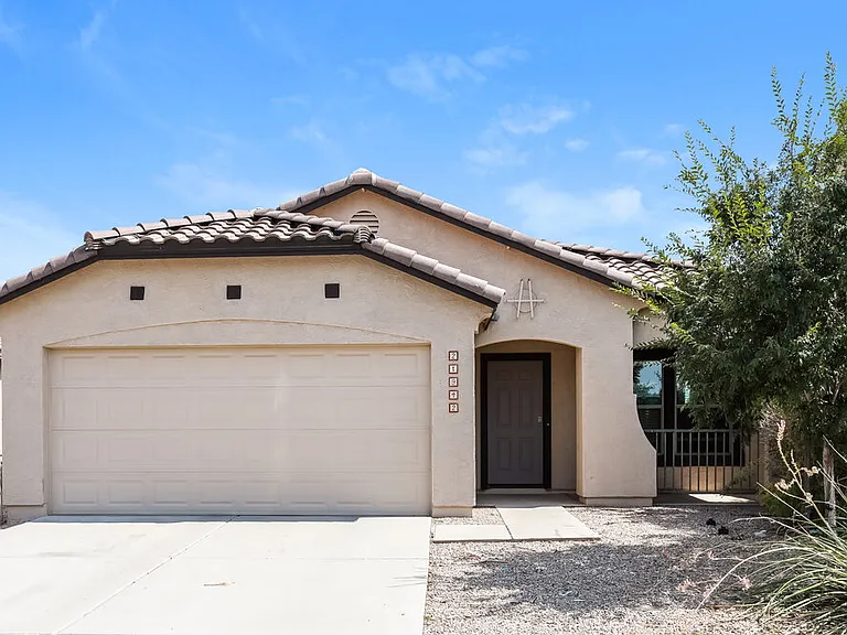 21942 E Creosote Ct — Photo 1