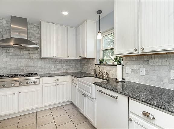 4th image of 2509 Chamberlain Dr